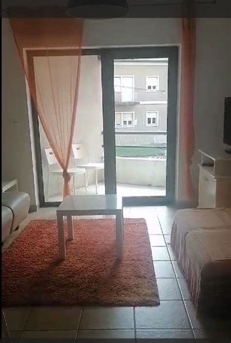 Apartamento T2 à venda na rua Brigadeiro Correia Cardoso 213 2º Esq