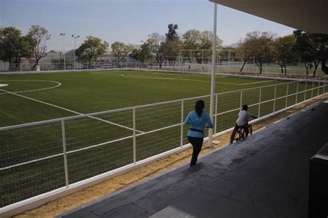 Inauguran canchas en unidad López Mateos NTR Guadalajara