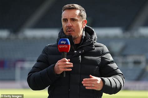 Gary Neville Doubles Down On His Criticism Of Bruno Fernandes