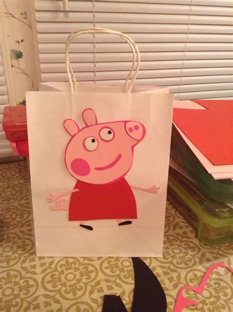 Bolsa De Papel Para Usarla Como Dulcero Peppa Esta Armada Con