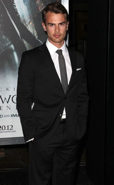 Theo James Picture 15 - Premiere of Screen Gems' Underworld: Awakening ...