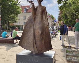 Maria Skłodowska Curie Monument Sightseeing Warsaw