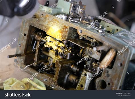 Mechanic Opens Inside Sewing Machine Maintenance Stock Photo 2010272432 | Shutterstock