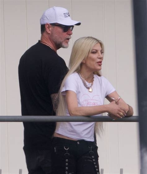 Tori Spelling Reunites With Estranged Husband Dean Mcdermott After