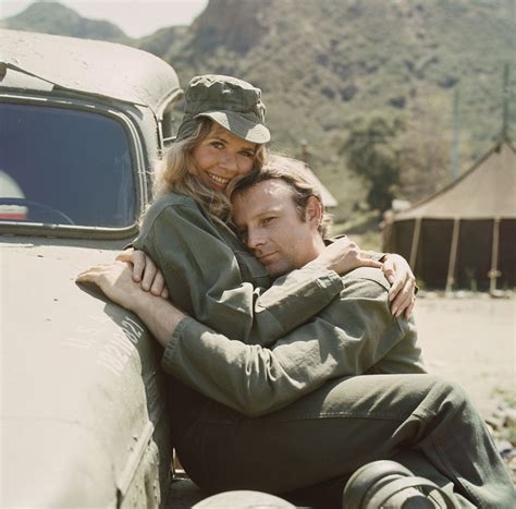 M a s h take a behind the scenes look at the classic series – Artofit