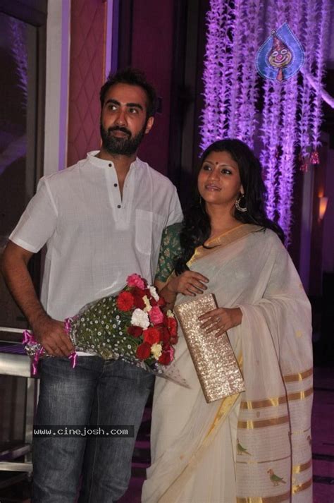 Singer Sunidhi Chauhan Wedding Reception - Photo 24 of 64