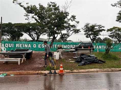 Após ordem do STF bolsonaristas começam a desmontar acampamentos na