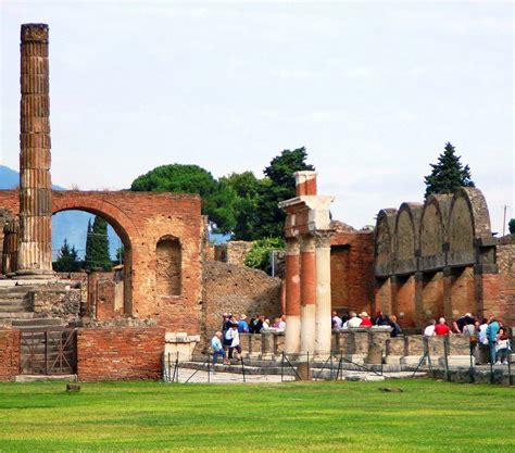 pompeii excavations ruins archaeology britannica