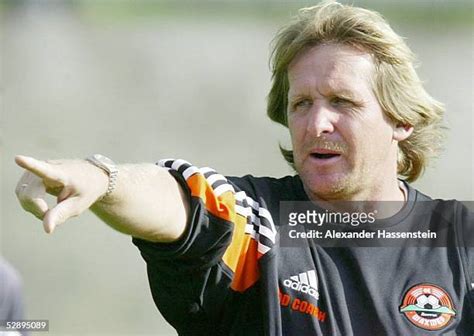 846 Bernd Schuster Coach Stock Photos, High-Res Pictures, and Images ...