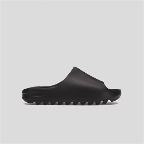 Yeezy Slide Onyx Black Kickscenter