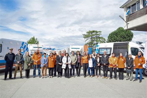 En Tierra Del Fuego Vizzotti Entreg Al Gobernador Melella Ambulancias