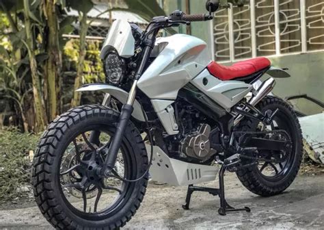 Bajaj Pulsar NS200 Modified Into A Gorgeous Scrambler