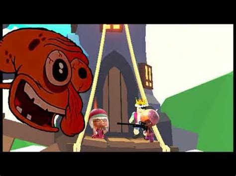 Hot Sexy Hollpiglet Bikini Pics