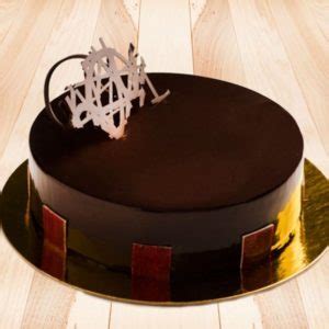 Glazing Chocolate Beauty Cake Royal Bakers Online Cake Delivery In