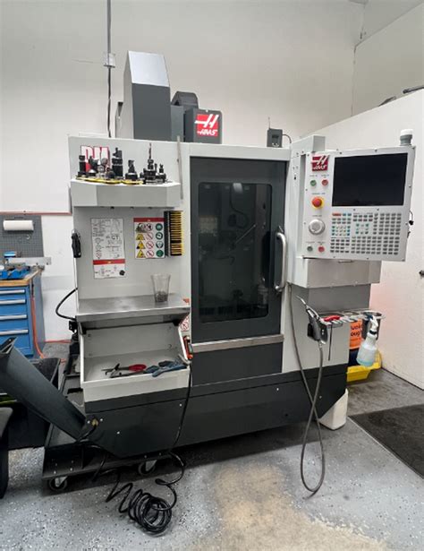 Used Haas Dm 1 Cnc Vertical Machining Center 8074785