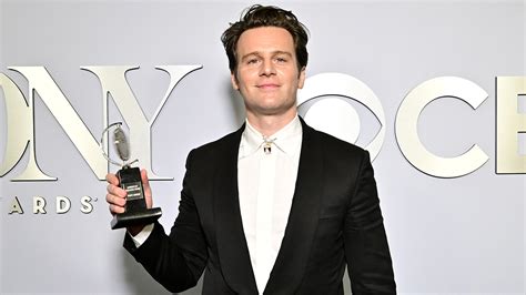 Tony Award Winner Jonathan Groff Sets Broadway Return In New Bobby