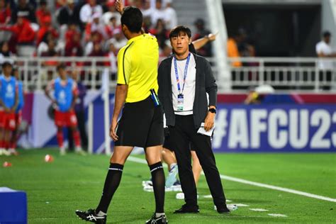 Shin Tae Yong Soal Lapangan Latihan Timnas Indonesia Di Paris Di Bawah