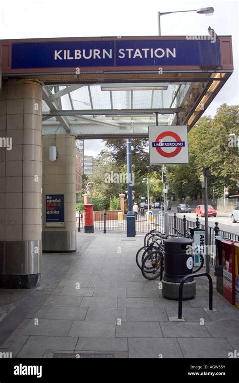 Kilburn Underground Station Stock Photo - Alamy