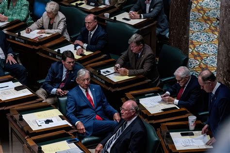 Tennessee Supreme Court halts redrawing of senate map; new map unlikely