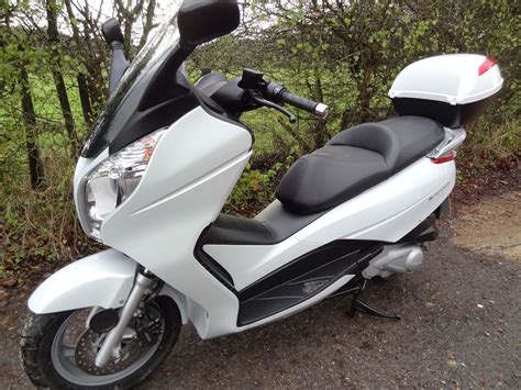 HONDA S WING 125 FES 125 FES125 A SILVER WING SCOOTER ONLY 329 MILES