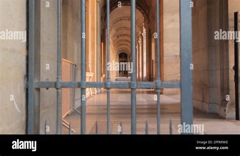 Louvre Corridor Stock Videos And Footage Hd And 4k Video Clips Alamy