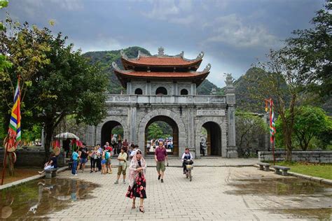 Famous Pagodas and Temples in Ninh Binh province that you should not miss | Vietnam Wonders of ...