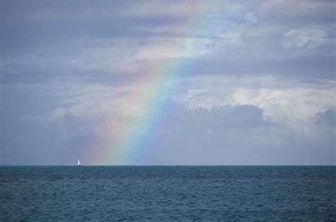 Arco Iris Sobre El Mar Antigua Foto De Archivo Imagen De Hermoso