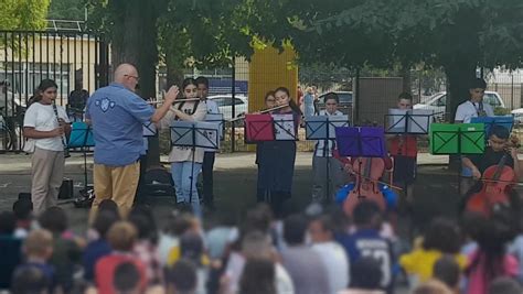 Rentrée en musique 2022 à l école Eugène Varlin de Tremblay en France