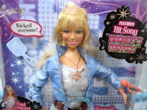 Hannah Montana Play Along Singing Hannah Doll 2007 Contains 17 Pieces Dolls And Doll Playsets