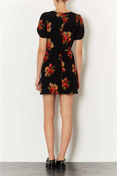 Lyst - Topshop Petite Floral Print Tea Dress in Black