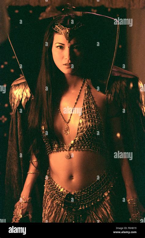 Apr 01 2002 Hollywood California Usa Actress Kelly Hu As Cassandra In The Movie The