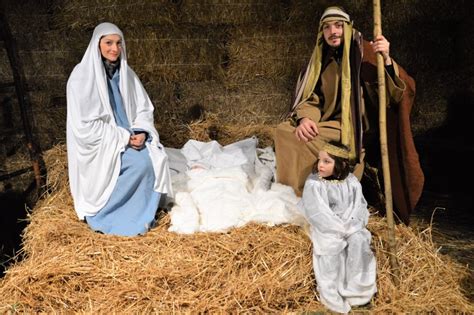 A Piobbico Il Gennaio Il Presepe Vivente Pi Suggestivo Delle Marche