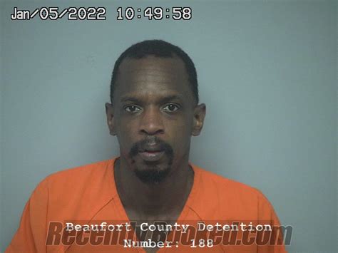 Recent Booking Mugshot For Muntee Sevales Greene In Beaufort County