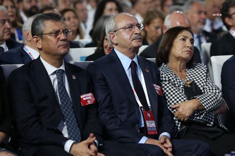 CHPNİN 38 OLAĞAN KURULTAYI KILIÇDAROĞLU VE ÖZELDEN TUTUKLU