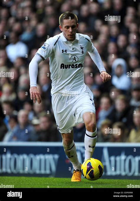 Gylfi Sigurdsson Reading Hi Res Stock Photography And Images Alamy