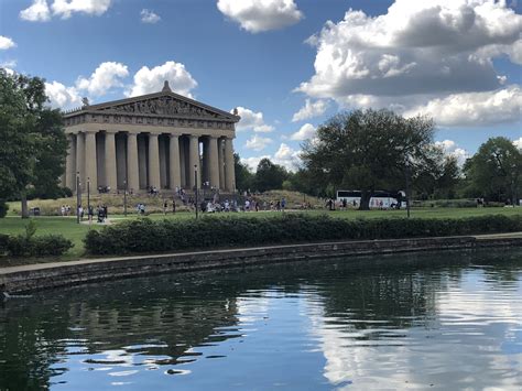 Visiting the Parthenon in Nashville, Tennessee - JaclyTravel