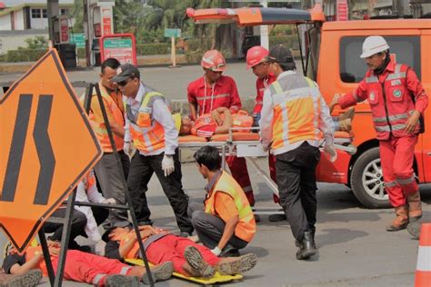 Simulasi Tanggap Darurat Kejadian Luar Biasa Digelar Di Tol Tangerang Merak