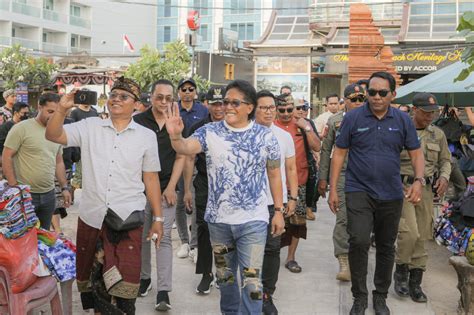 Bupati Giri Prasta Hibahkan Gedung Pasar Seni Kuta Ke Desa Adat