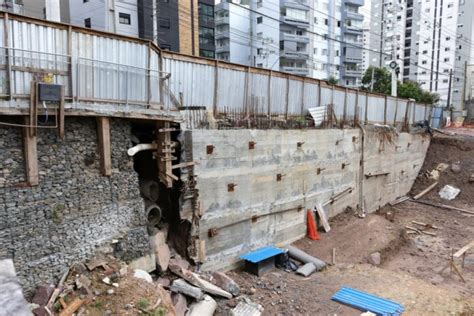 Obras S O Embargadas Na Rua Hermann Huscher Por Seguran A Farol Blumenau