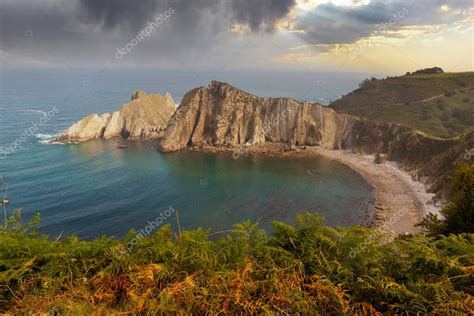 Playa Gavieiro Tambi N Conocida Como Playa Del Silencio En Asturias