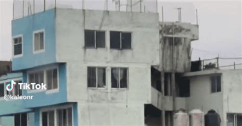 VIDEO Se Viraliza Casa Invertida En Ecatepec Puede Verse Desde El