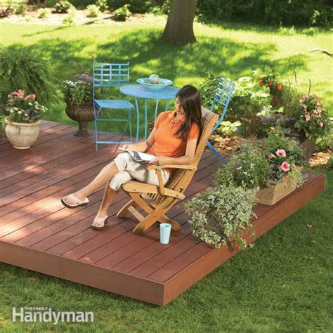 How To Build A Fabulous Diy Floating Deck The Garden Glove