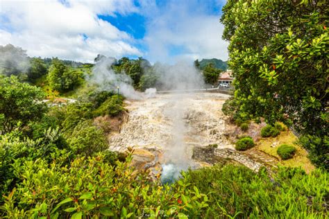 8 Best Hot Springs in Sao Miguel Azores and Natural Pools