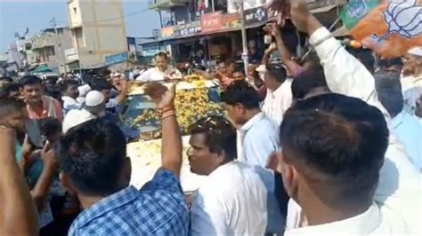 Corruption Case Accused Bjp Mla Madal Virupakshappa Gets Grand Welcome