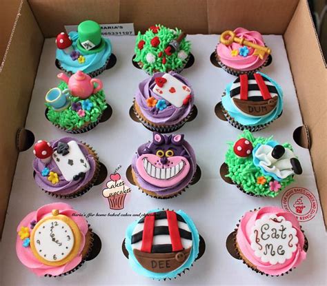 Alice in Wonderland cupcakes - Decorated Cake by Maria's - CakesDecor