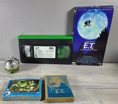 E T THE EXTRA Terrestrial Memorabilia VHS 1982 Rare Green Black