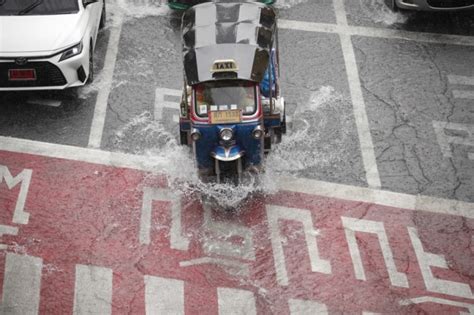 Wechselhaftes Wetter Trifft Viele Landesteile Thailand