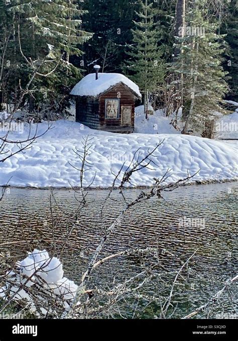 Trappers Cabin Hi Res Stock Photography And Images Alamy