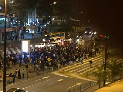 G1 Manifestantes E Pm Entram Em Conflito Em Protesto Na Capital De Sc