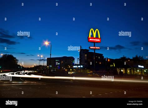 Mcdonalds Hour Drive Thru Banque De Photographies Et Dimages